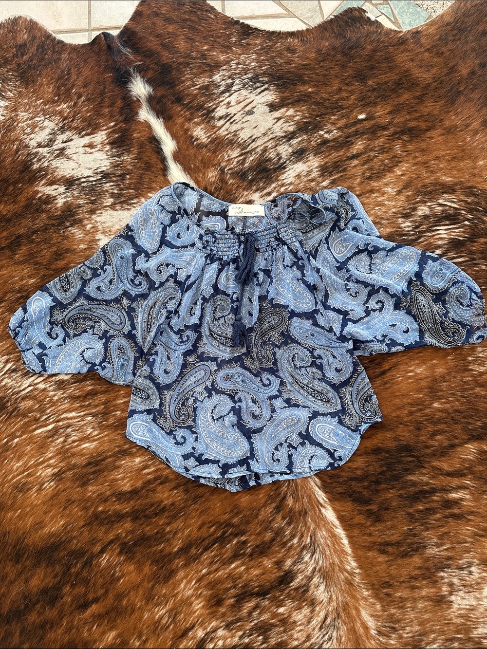 Blue paisley 3/4 length flowy blouse